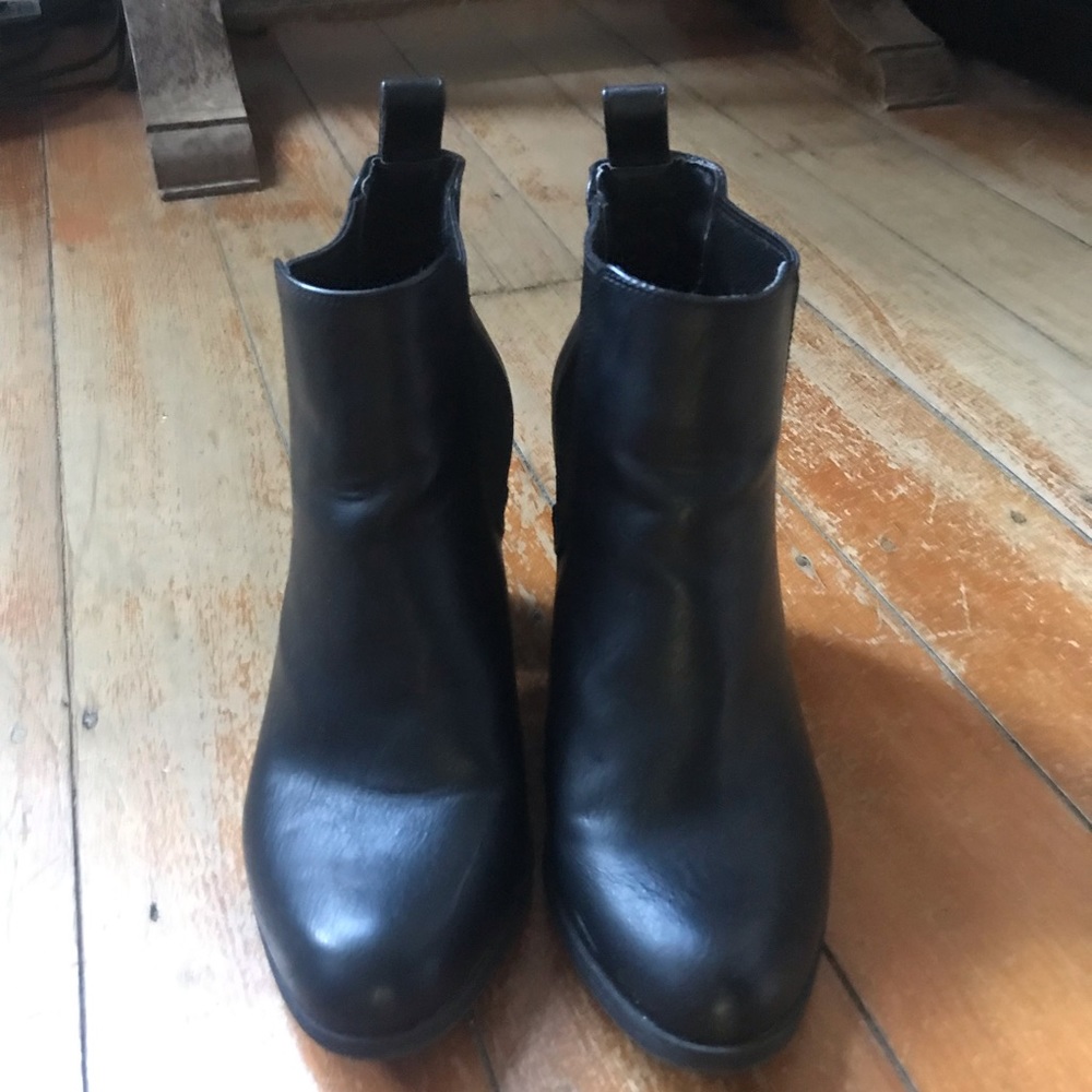 Lipstick Jada Ankle Boots - Picture 2 of 10